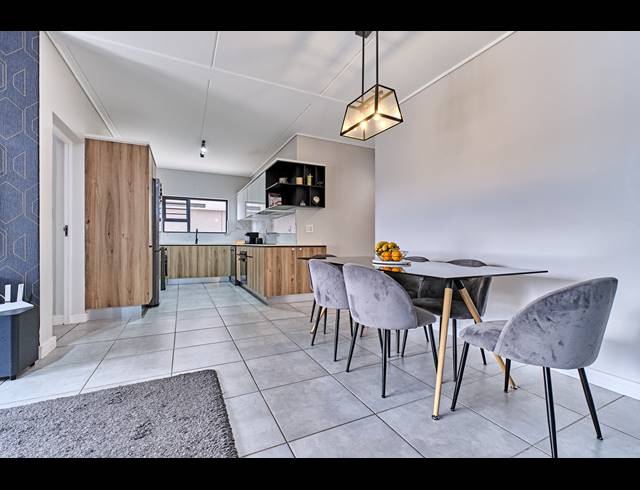 3 BEDROOM APARTMENT FOR SALE IN WATERFALL